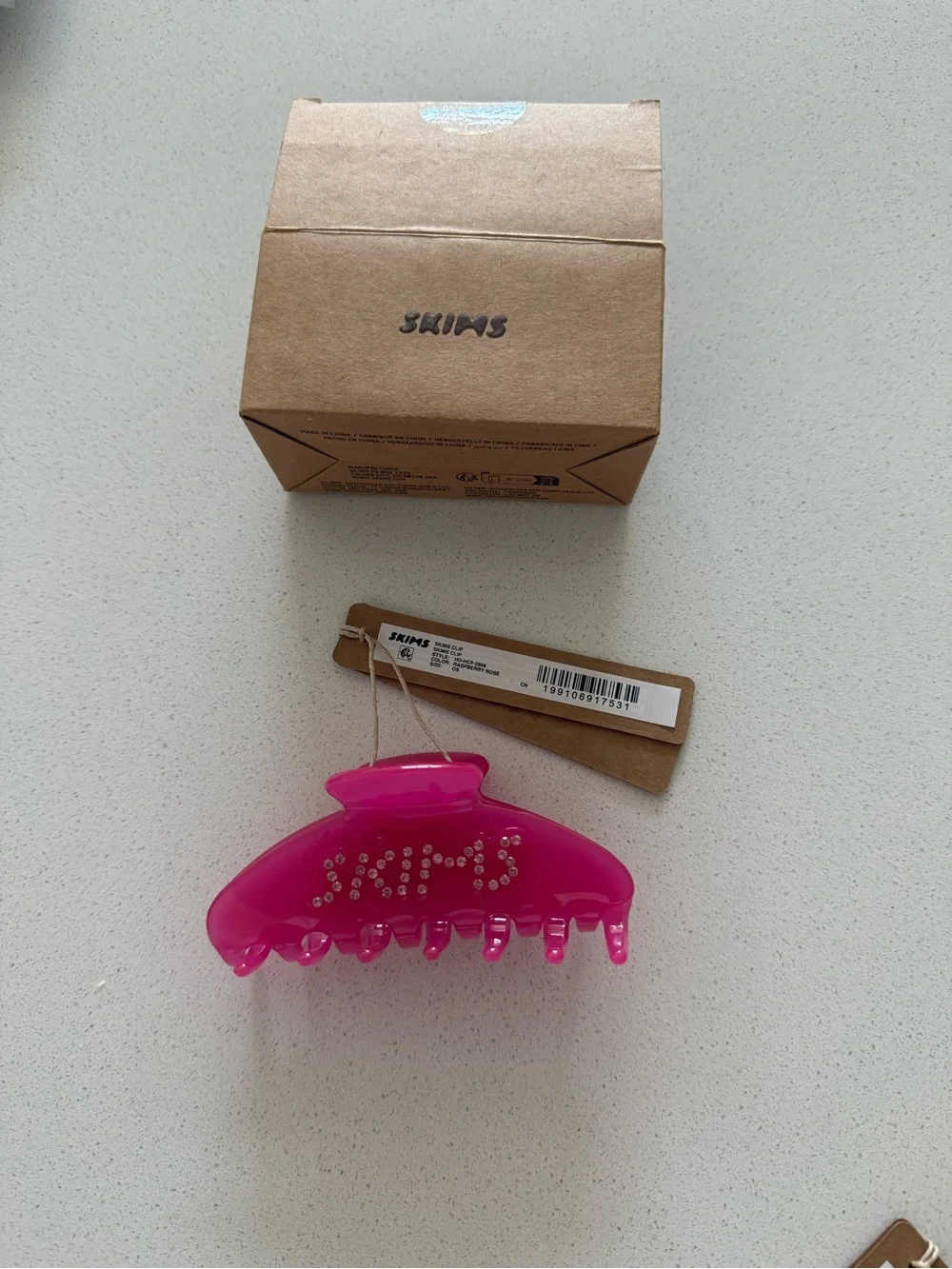 Skims hair clip in raspberry rose